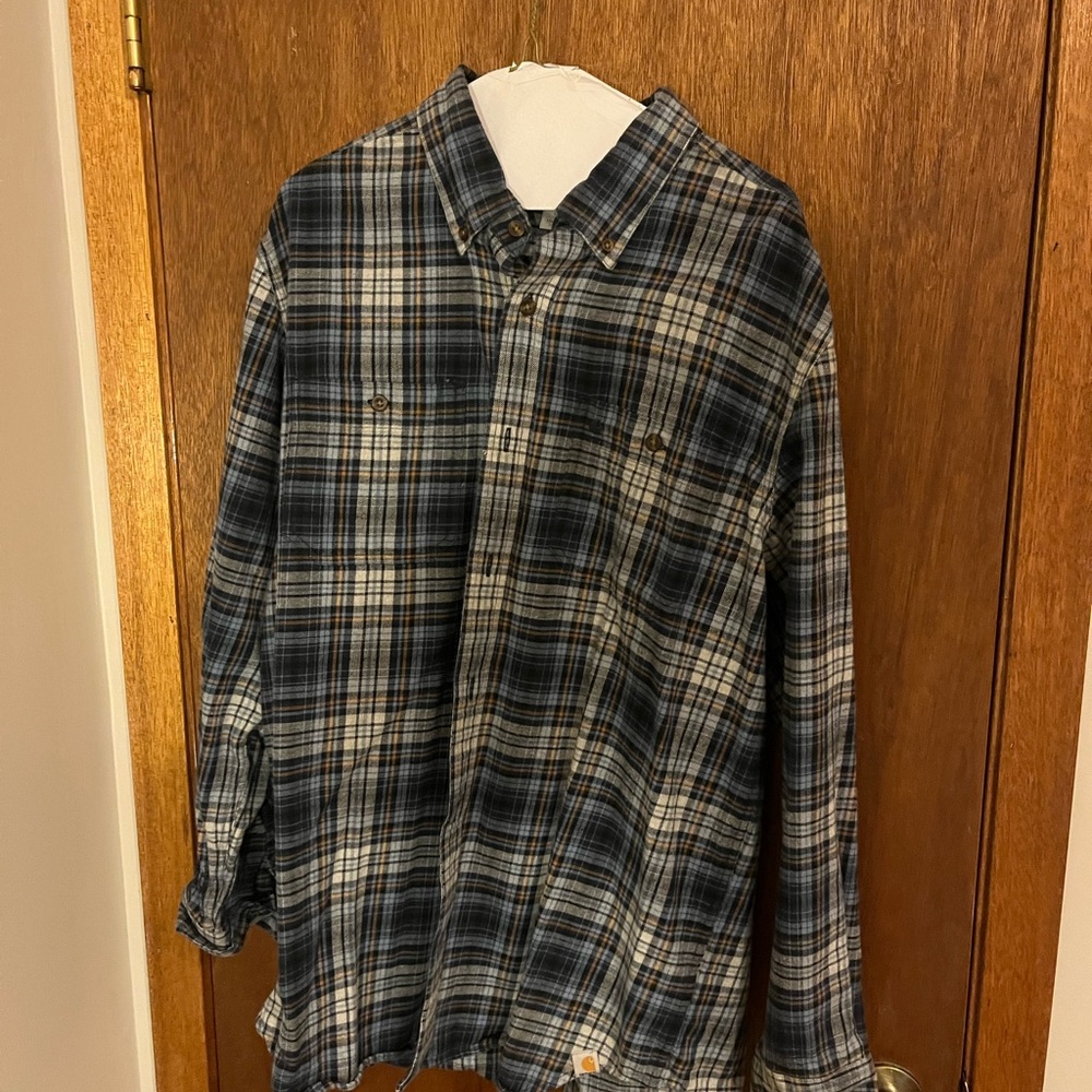 Carhartt Men’s Large Blue Flannel Button Up